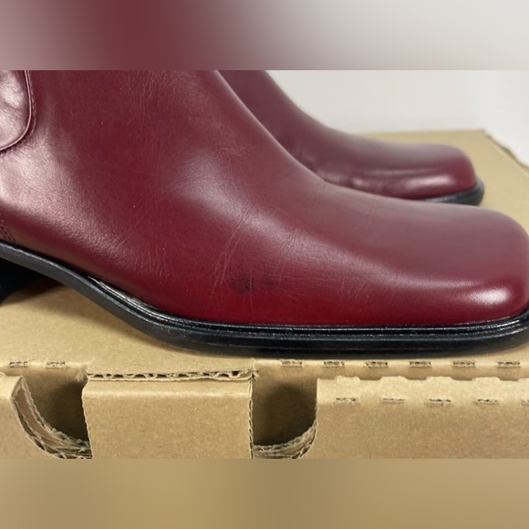 Vero Cuoio Nickels Italy Leather Square Toe Boots | Burgandy | Size: 7.5 - Picture 9 of 13